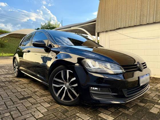 VOLKSWAGEN GOLF 1.4 TSI HIGHLINE 16V GASOLINA 4P AUTOMÁTICO VOLKSWAGEN GOLF 1.4 TSI HIGHLINE 16V GASOLINA 4P AUTOMÁTICO